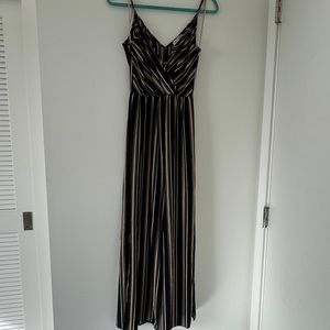 Black striped sleeveless jumper